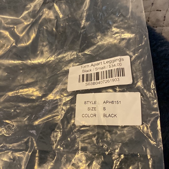 Mono B Torn Apart Leggings - Picture 3 of 4